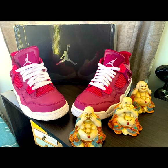 Berry Jordan’s - Picture 2 of 4